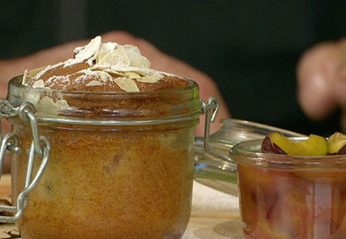 Zwetschgenkuchen mit Ingwer im Weckglas